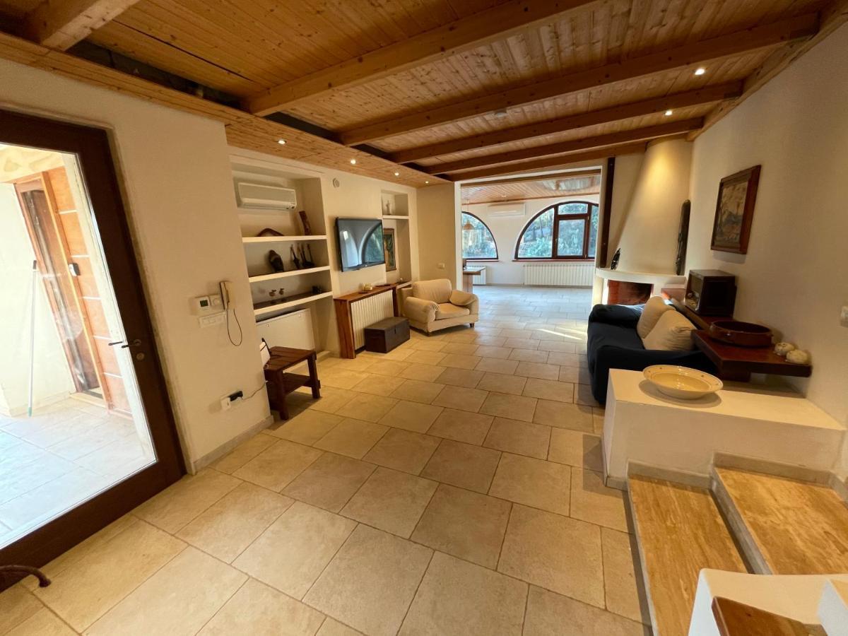 Villa Chez Elio Остуні Екстер'єр фото